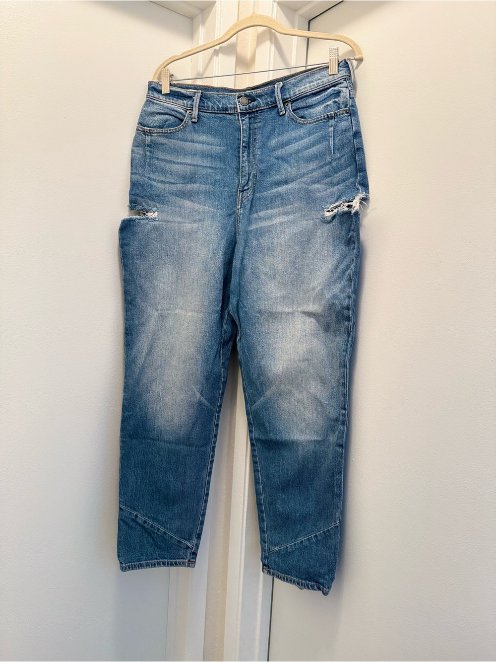 True Religion Women's Cropped Distressed Jeans - Light Blue Wash